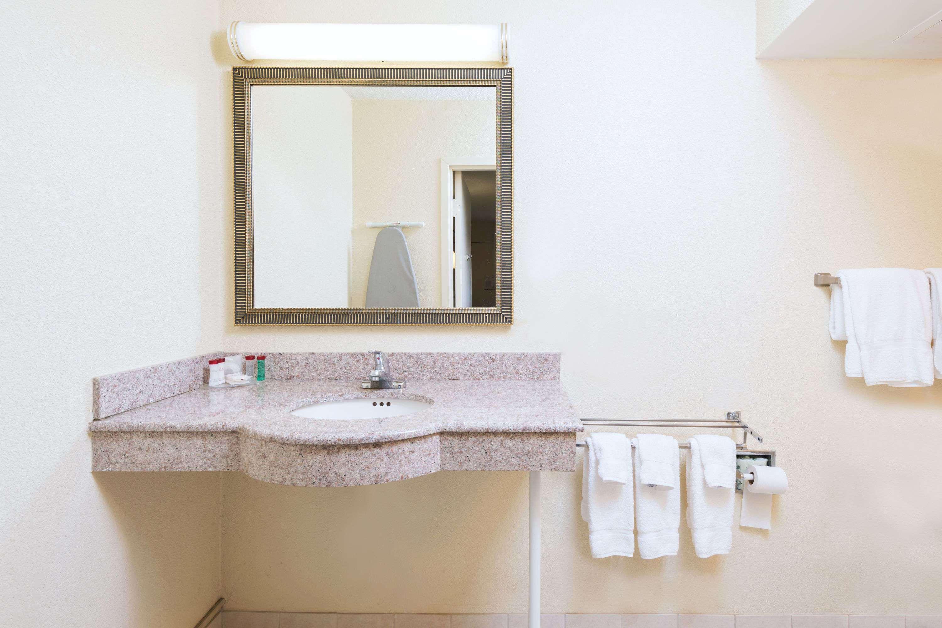 Ramada By Wyndham Pikesville/Baltimore North Exteriör bild