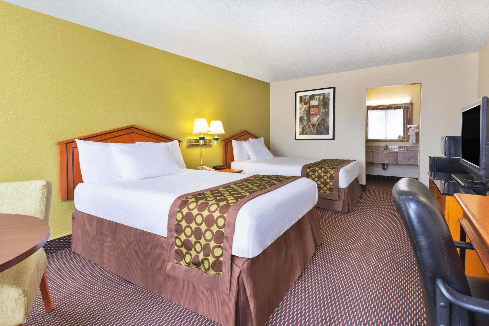 Ramada By Wyndham Pikesville/Baltimore North Exteriör bild